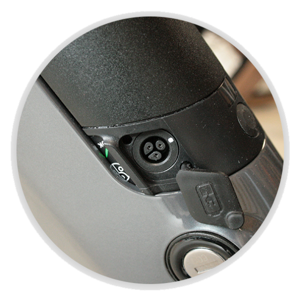 Chargeur de batterie standard 36V 4A noir pour vélo électrique
